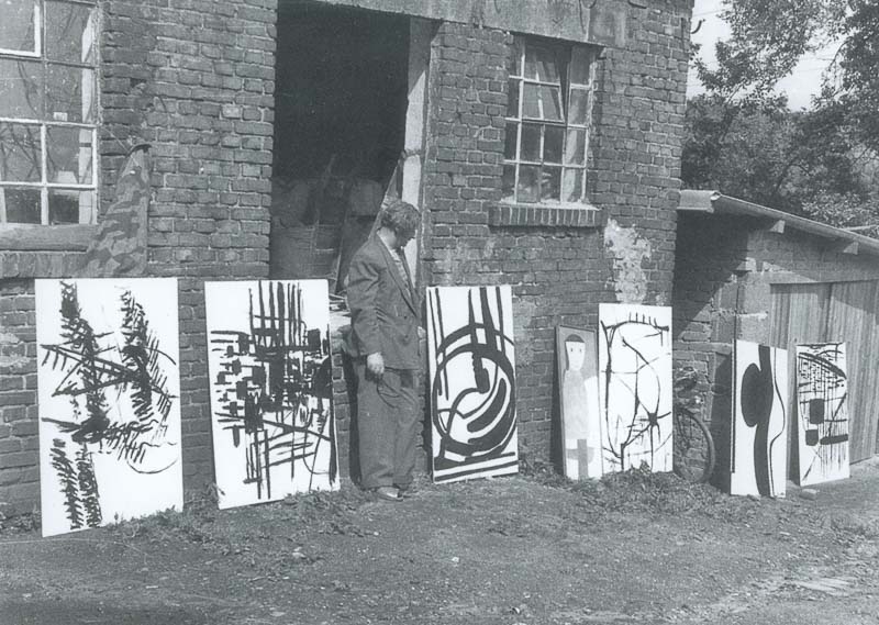 Vor dem Atelier in Völklingen-Fenne 1959